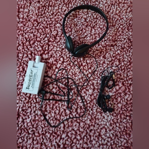 Super Ear sound Amplifier with headphones and earbuds - Picture 1 of 5